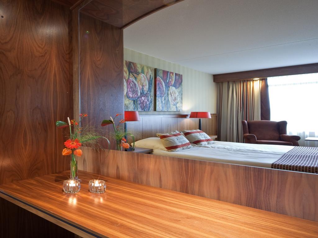 Hotel Van Der Valk Wolvega-Heerenveen Exteriör bild
