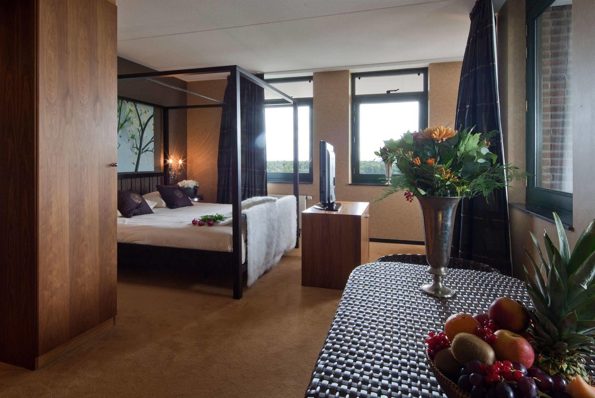 Hotel Van Der Valk Wolvega-Heerenveen Exteriör bild