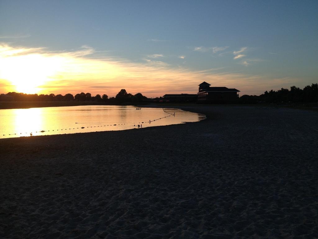 Hotel Van Der Valk Wolvega-Heerenveen Exteriör bild